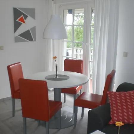 Jan Und Jana Ahrenshoop